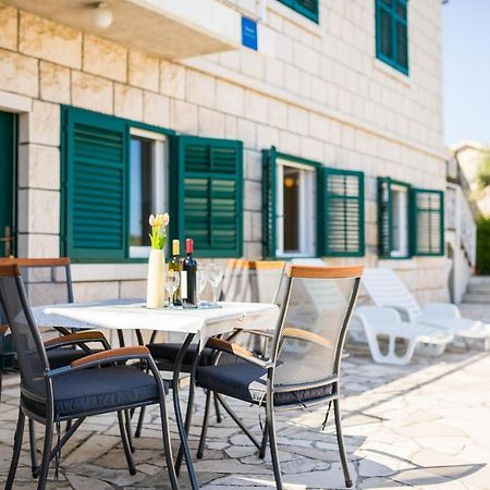 Apartment Kneze Račišće Esterno foto