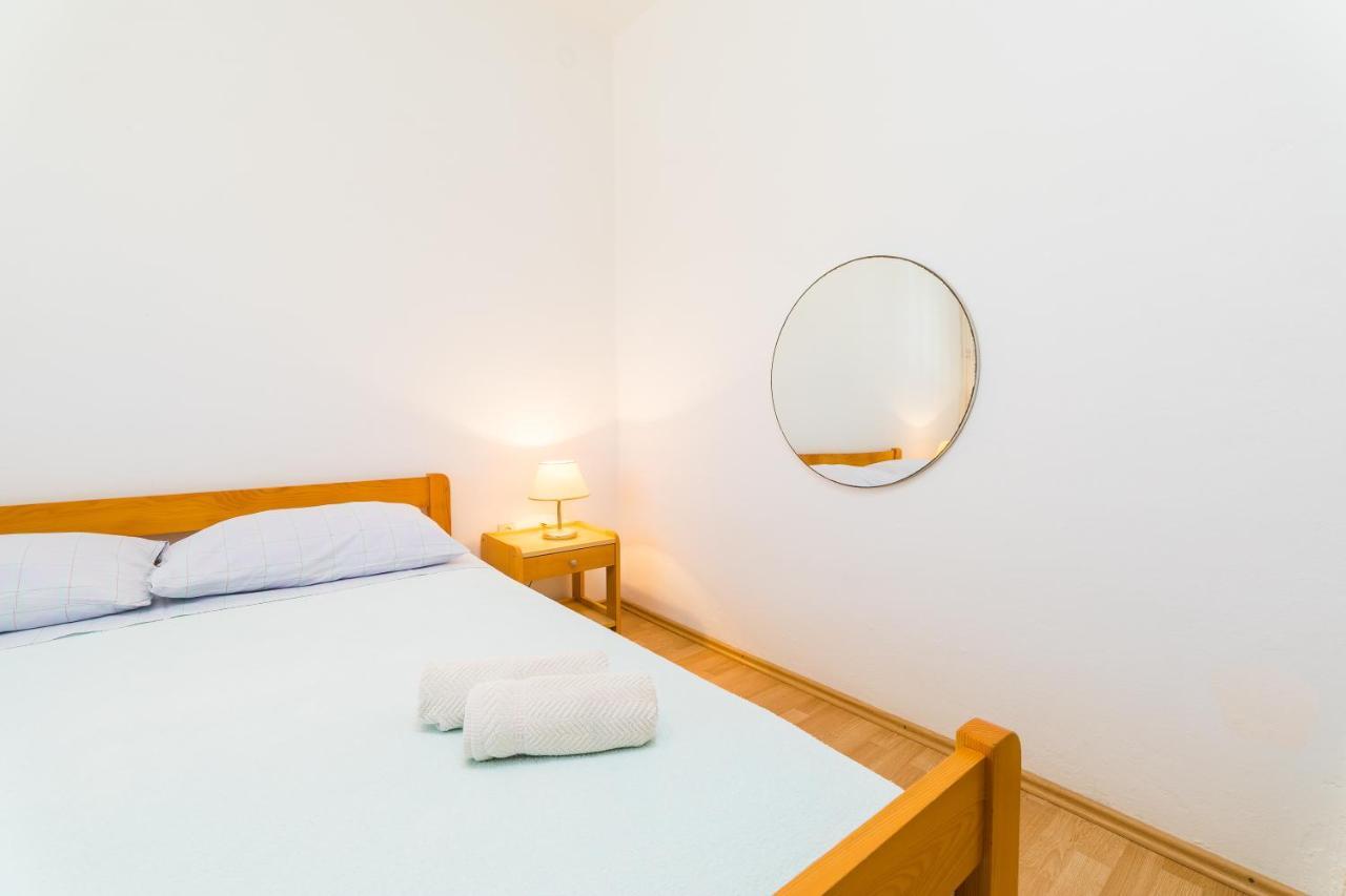 Apartment Kneze Račišće Esterno foto