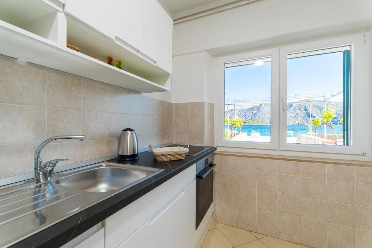 Apartment Kneze Račišće Esterno foto