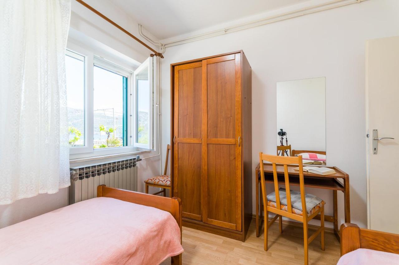 Apartment Kneze Račišće Esterno foto