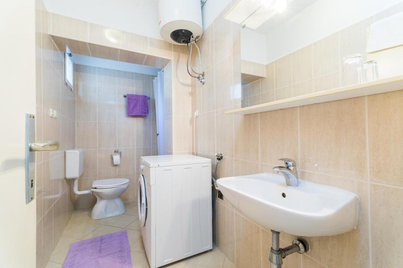 Apartment Kneze Račišće Esterno foto